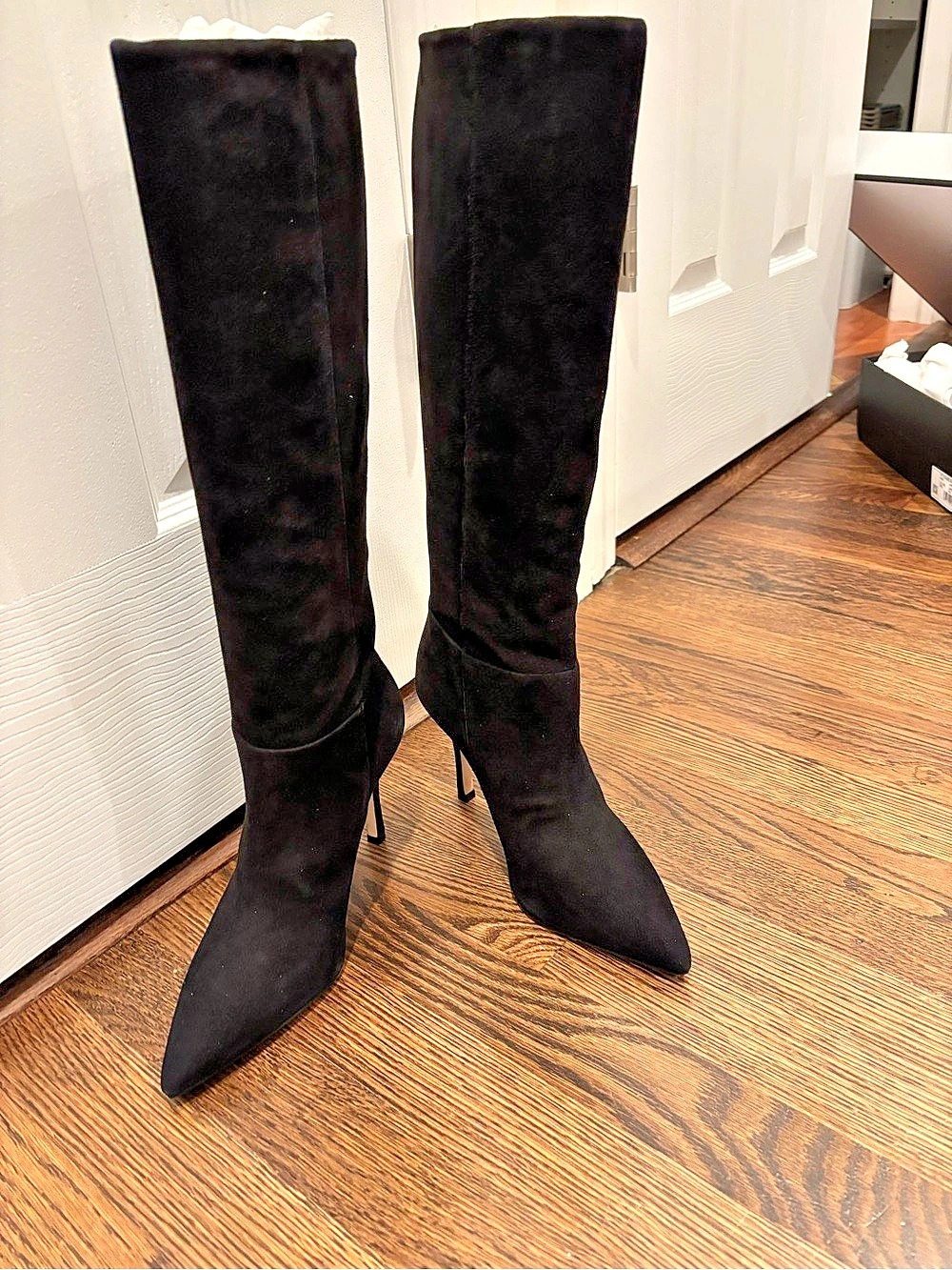 Larroude Kate boots new size 8